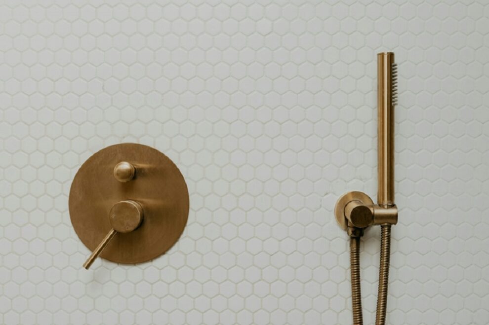 tankless hot water heater installation cost