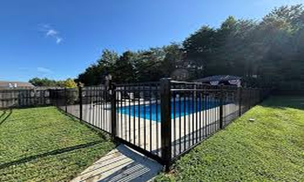 Choosing The Right Fence Company For Residential Property Protection